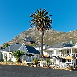 Boulders Beach Hotel, Cafe And Curio Shop Couette-café